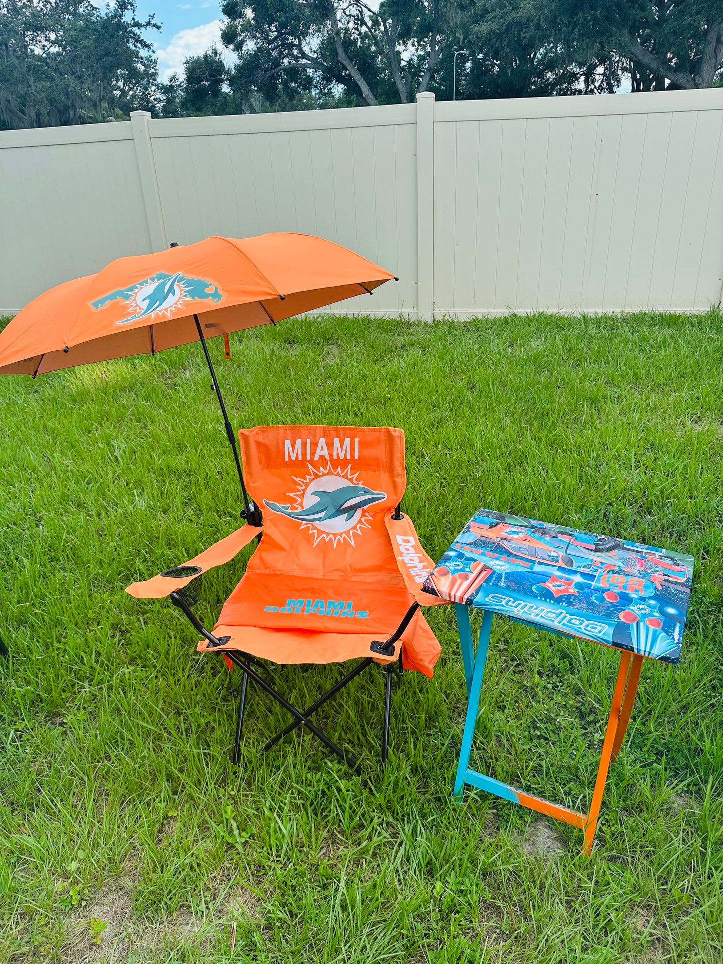 Sports TV Tray Table, Chair & Matching Umbrella